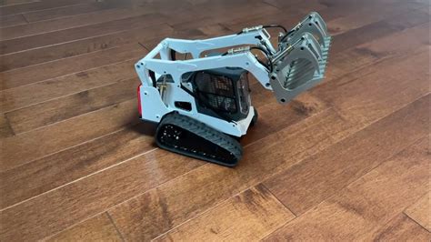 LXYRC 1/14 Metal Hydraulic Tracked Skid Steer Loader